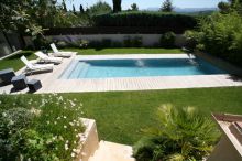 Gazon en rouleaux : naturel sport pour un fort piétinement, Grimaud